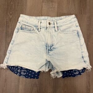 Old Navy Light Wash Jean Shorts with Frayed Hem